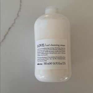 Davines LOVE curl cleansing cream new!